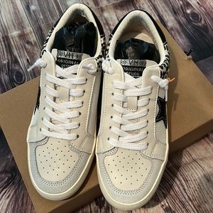 Vintage Havana Aria Cheetah Slip On Womens Off White Sneakers Casual